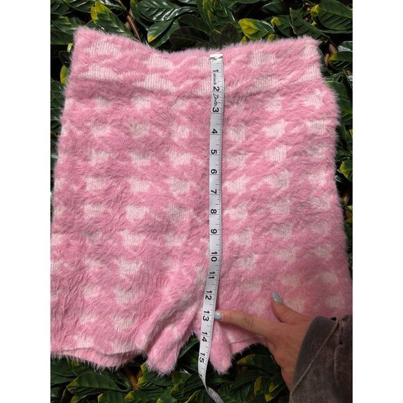 Meshki High Rise Pink White Fuzzy Biker Shorts Size Small - Picture 4 of 8